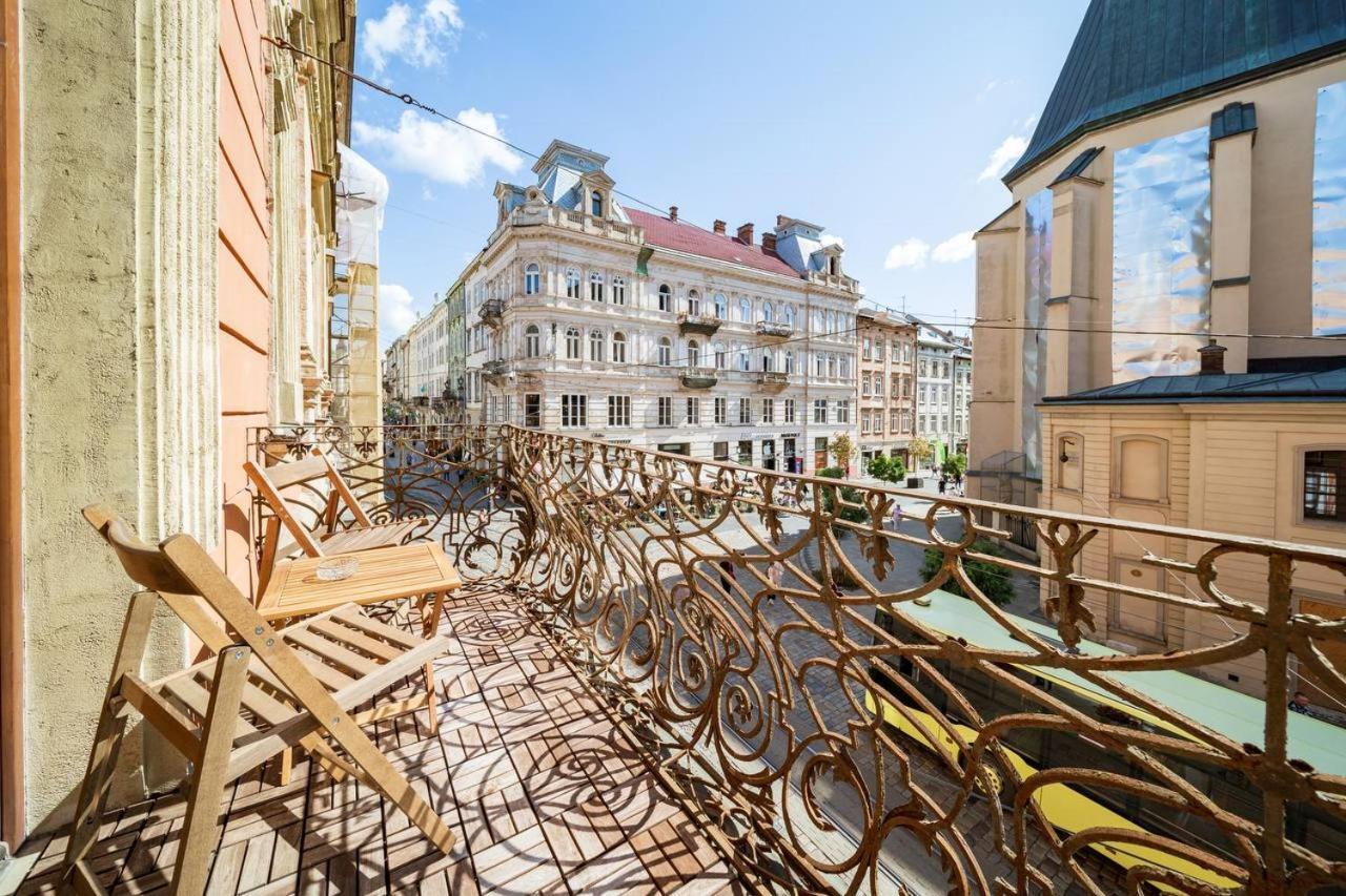 Апартаменти На Площі Ринок 12 Lviv Exterior photo